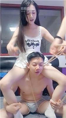 180244qnn00xvy9v0tej74.jpg