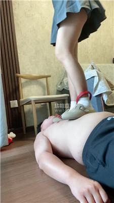 100532w055rfugygjrfygc.jpg